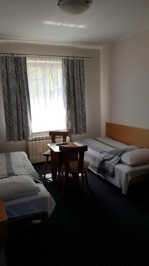 Hotel Alicja Лодз Екстериор снимка